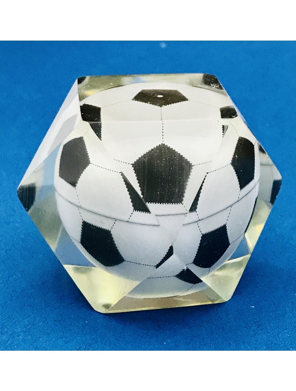 Paper Weight Globe Art NO.20865 - Saleemi Book Depot in pakistan